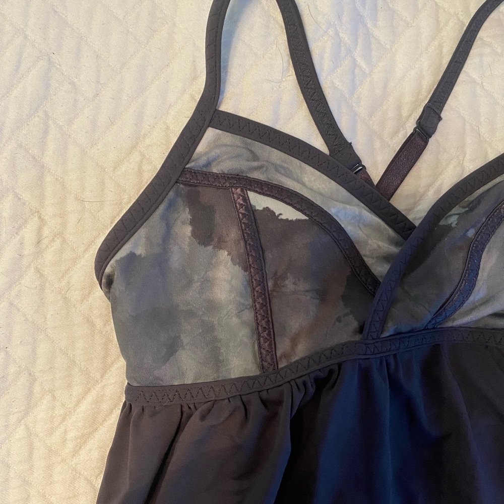 Lululemon Tank - Picture 2 of 4
